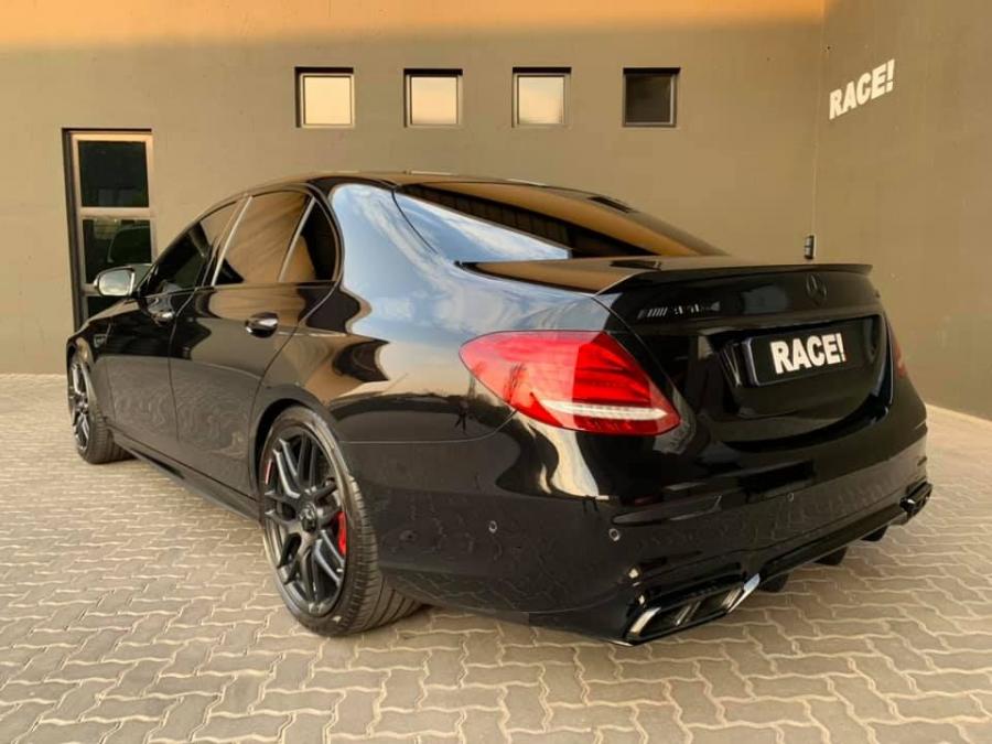  Mercedes-AMG E63 S 4Matic+ by RACE! 2019 года  (фото 17 из 17)